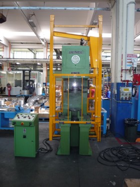 osłony do pras wymagania